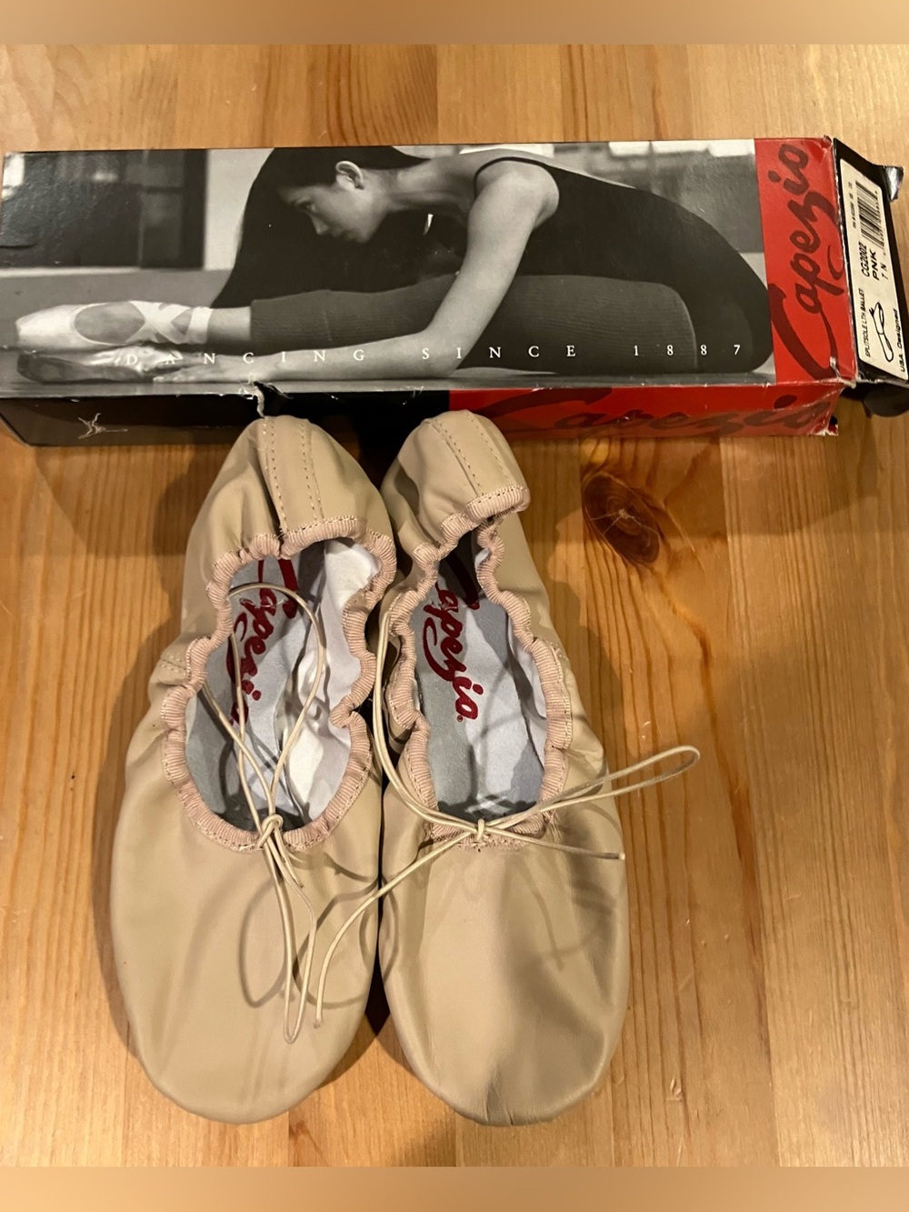 NEW Kids Capezio Splitsole Beige-Tan Ballet Slippers CG2002 Size 7N